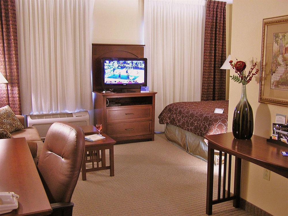 Staybridge Suites Harrisburg-Hershey By Ihg Room photo